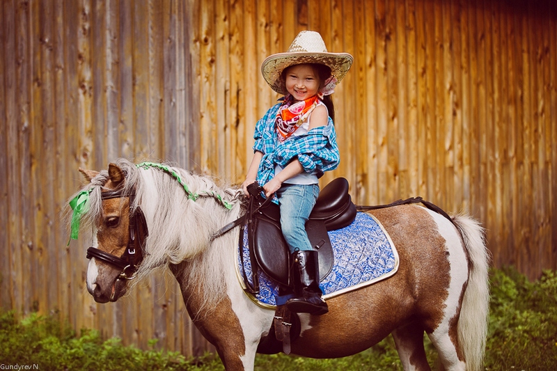 2013_06_21_Child_and_Horses_web-090.jpg