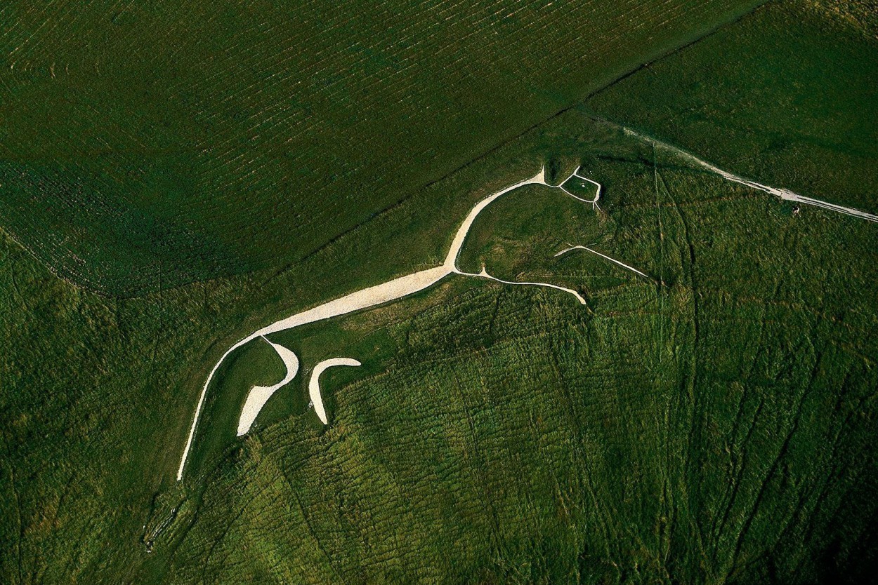 240-1250x834.jpg