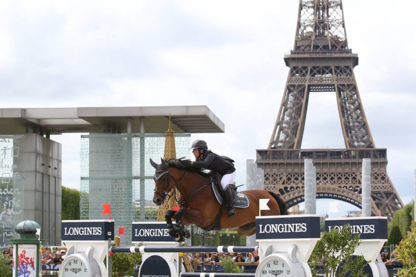 370710-paris-eiffel-jumping-2018-2.jpg