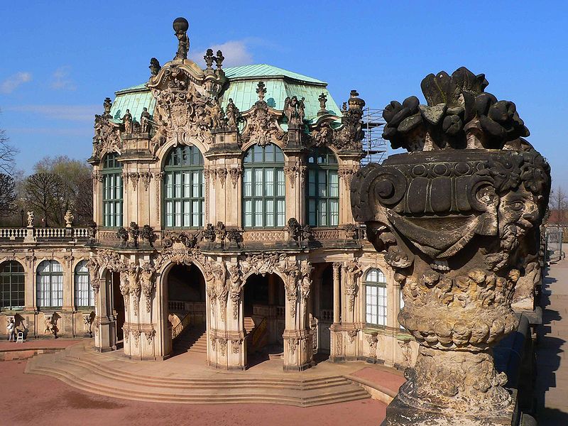 800px-Dresden_Zwinger03.jpg
