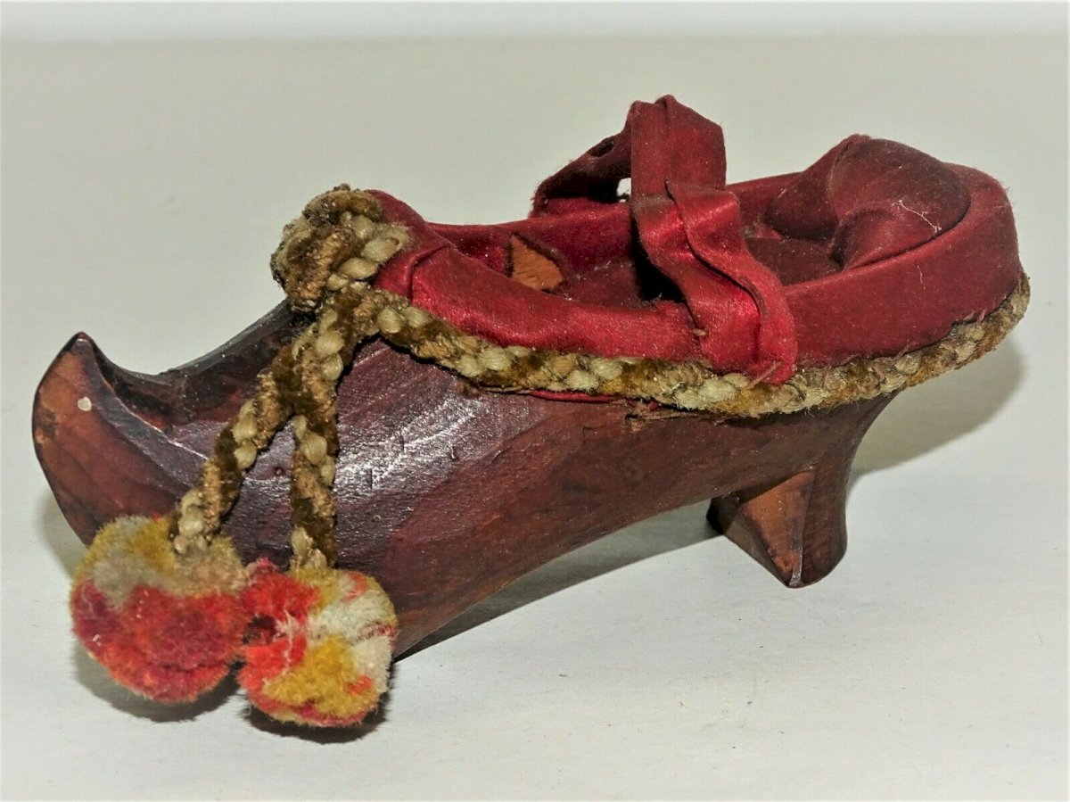 ancien-petit-sabot-bois-et-tissu-miniature-objet-souvenir-porte-de-couture-autre_imgx1200_4053.jpg