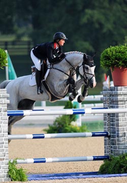 b760bcfc1de8aa3df2d4ba4c7016fa88--hunter-jumper-horse-stuff.jpg