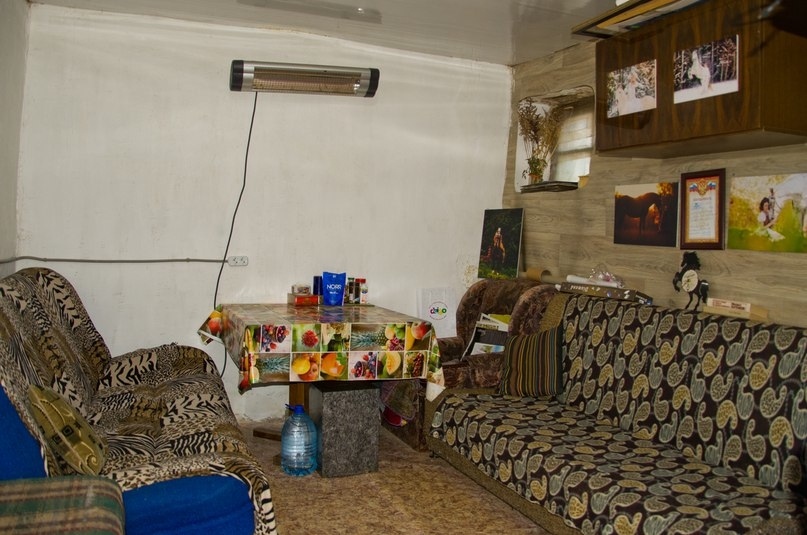 eCOVeCOY8A4.jpg