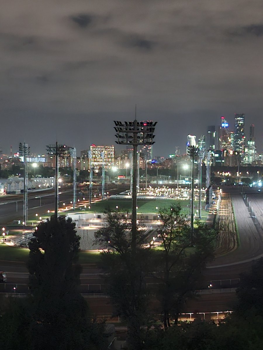 EHT4xSSzvRg.jpg