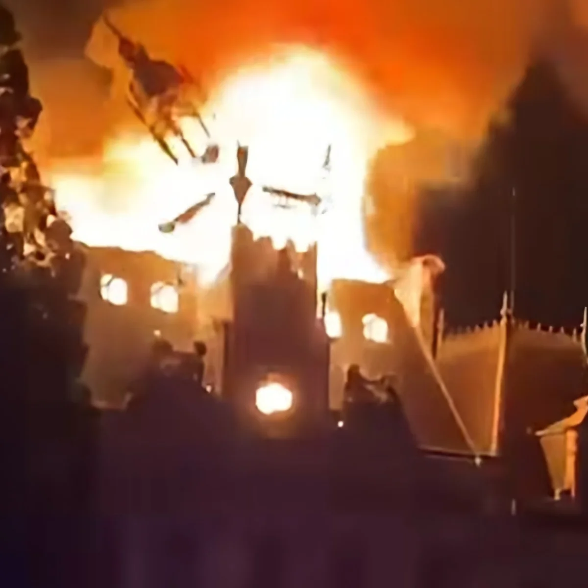 IncendieMairieLimogesS_bastienDuval1792279571711-format1by1.webp