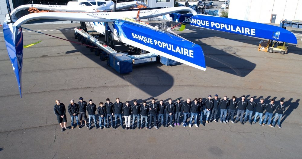 maxi-trimaran-banque-populaire-ix-armel-le-cleac-h-un-an-pou_3669686_1000x526.jpg