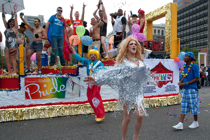 Pride-Parade-And-Fest-2015-680uw.jpg