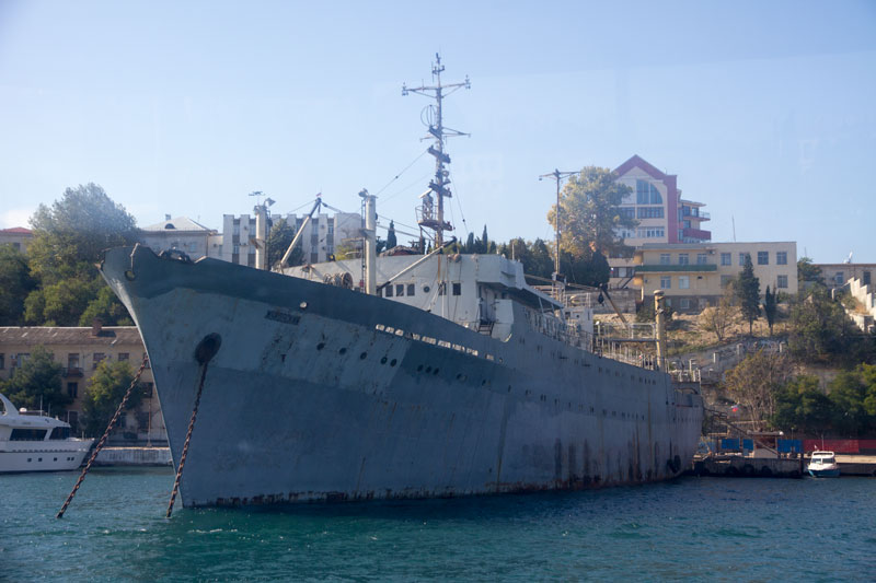 S_9833.jpg