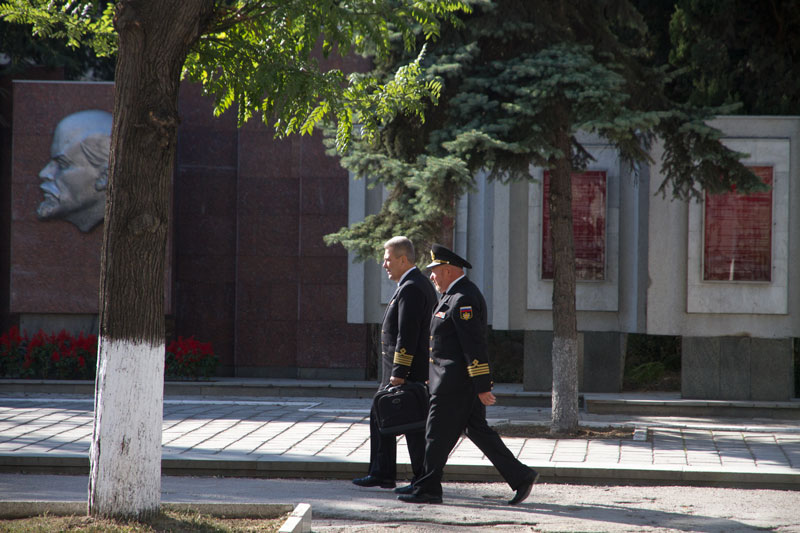 S_9980.jpg