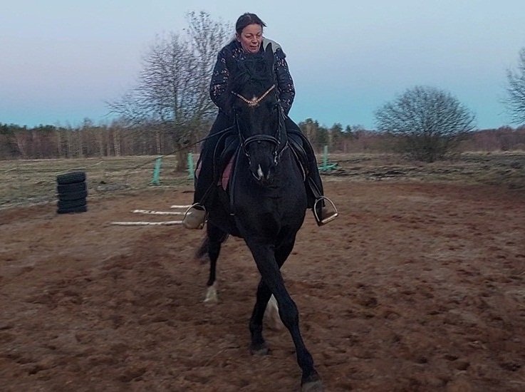 VideoCapture_20250328-213817.jpg