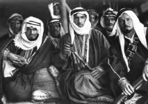 Carl_Raswan_und_Prinz_Amir_Fuaz_0001.webp